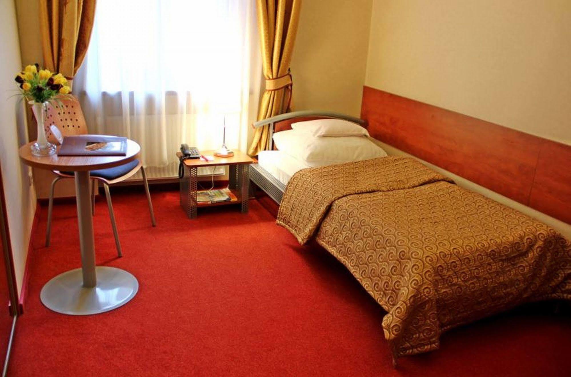 Hotel Europa Kalisz  Exterior photo