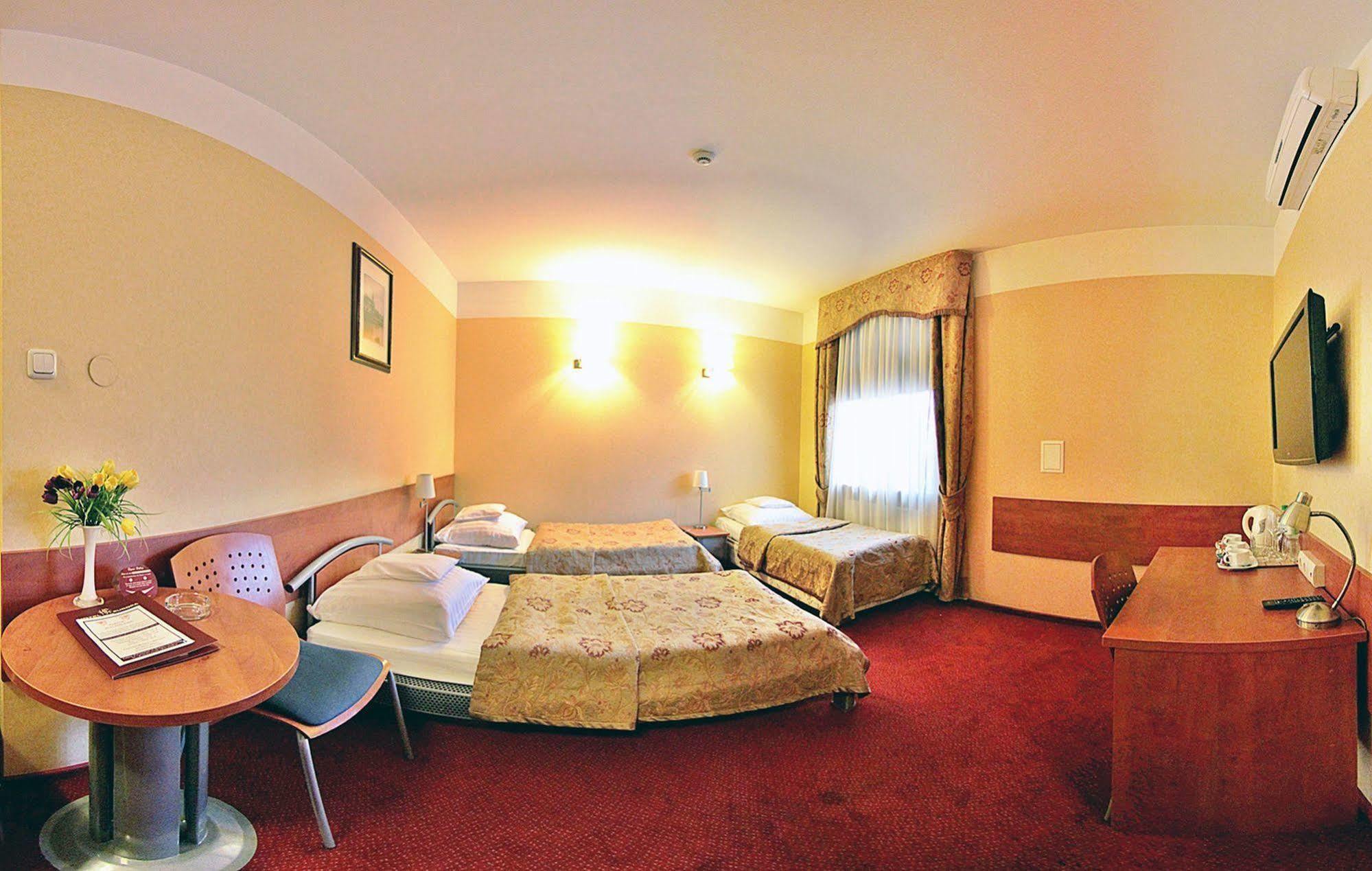 Hotel Europa Kalisz  Exterior photo